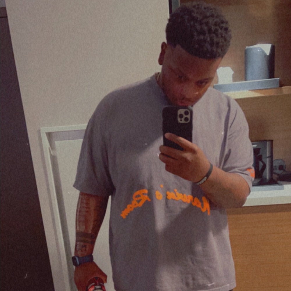 Meet your Posher, Elisha